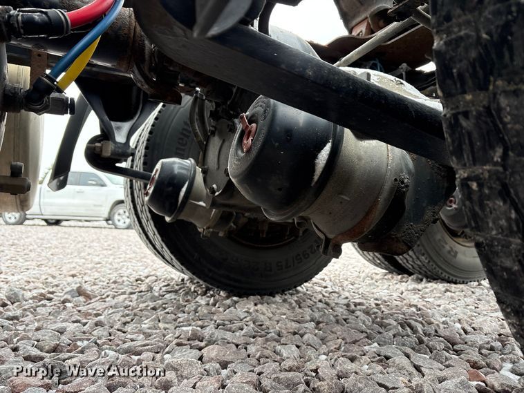 image for item FG1117 2017 Freightliner Cascadia 125 semi truck