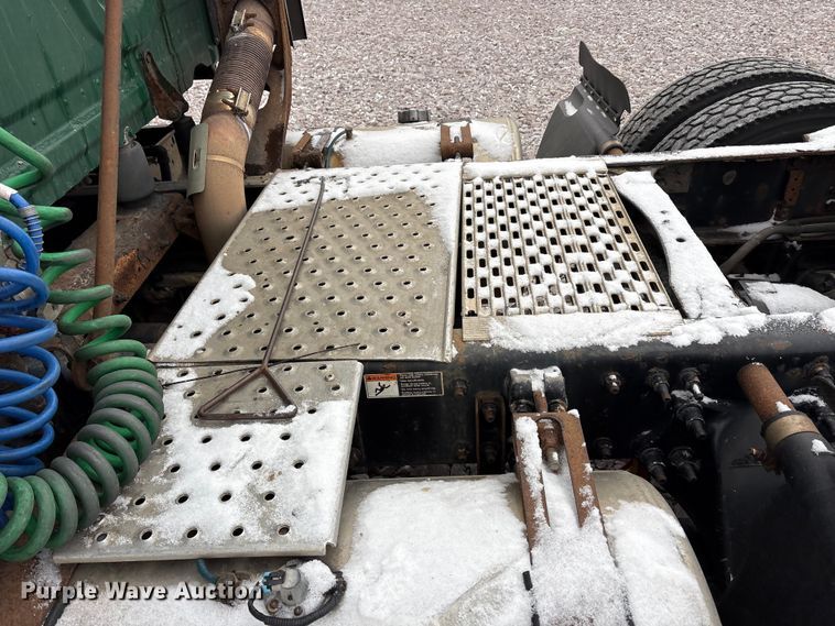 image for item FG1117 2017 Freightliner Cascadia 125 semi truck