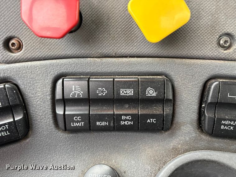 image for item FG1117 2017 Freightliner Cascadia 125 semi truck