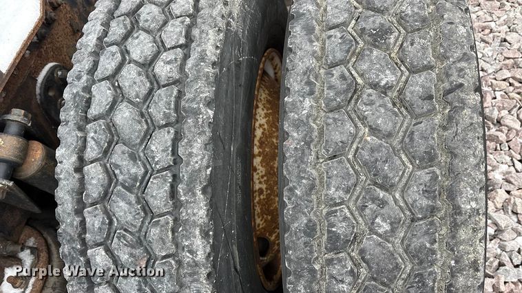 image for item FG1117 2017 Freightliner Cascadia 125 semi truck