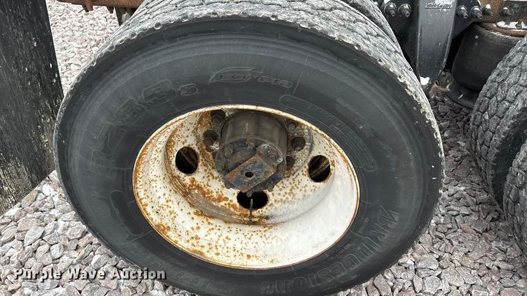 image for item FG1117 2017 Freightliner Cascadia 125 semi truck