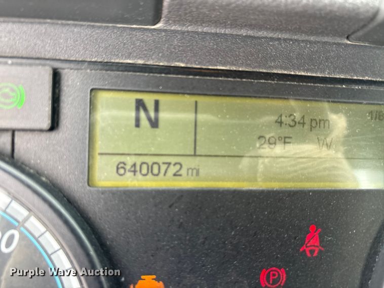 image for item FG1117 2017 Freightliner Cascadia 125 semi truck