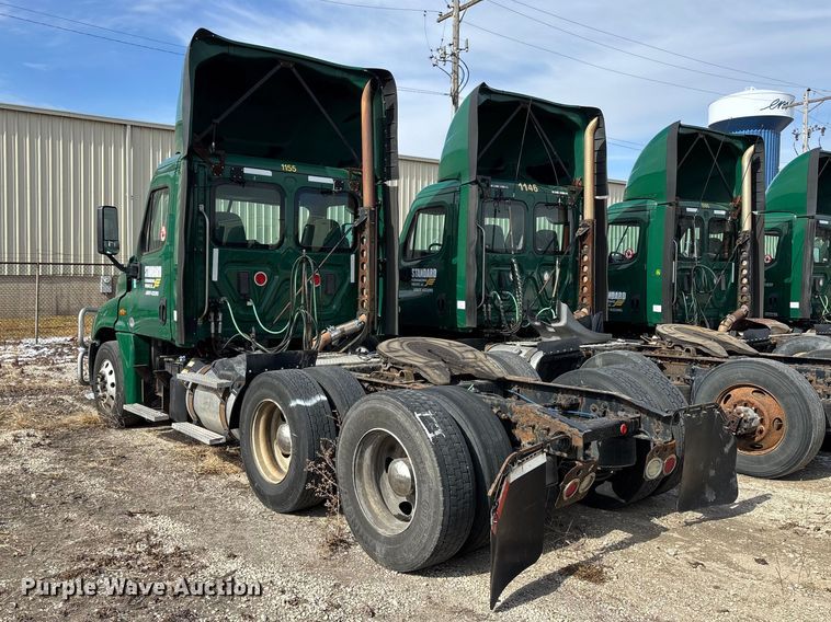 image for item FG1118 2017 Freightliner Cascadia 125 semi truck