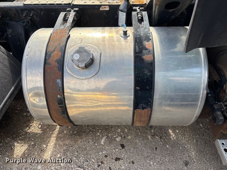 image for item FG1118 2017 Freightliner Cascadia 125 semi truck