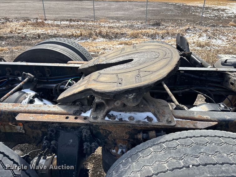 image for item FG1118 2017 Freightliner Cascadia 125 semi truck