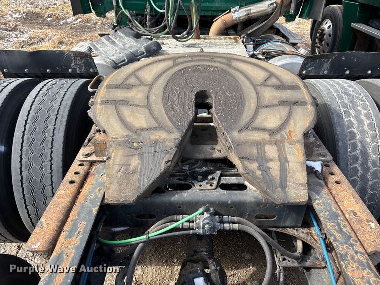 image for item FG1118 2017 Freightliner Cascadia 125 semi truck