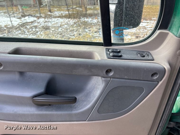 image for item FG1118 2017 Freightliner Cascadia 125 semi truck