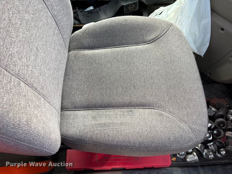 image for item FG1118 2017 Freightliner Cascadia 125 semi truck