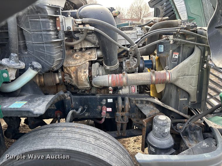 image for item FG1118 2017 Freightliner Cascadia 125 semi truck