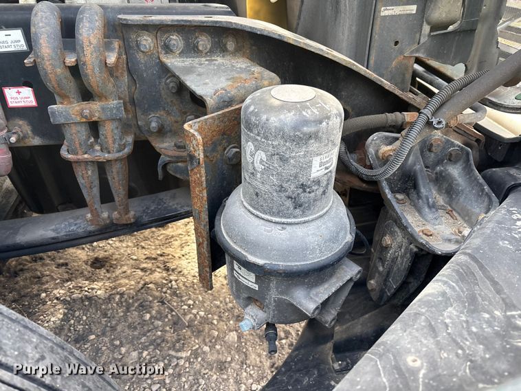 image for item FG1118 2017 Freightliner Cascadia 125 semi truck