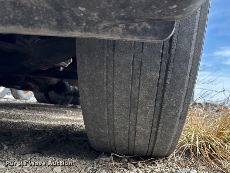 image for item FG1118 2017 Freightliner Cascadia 125 semi truck