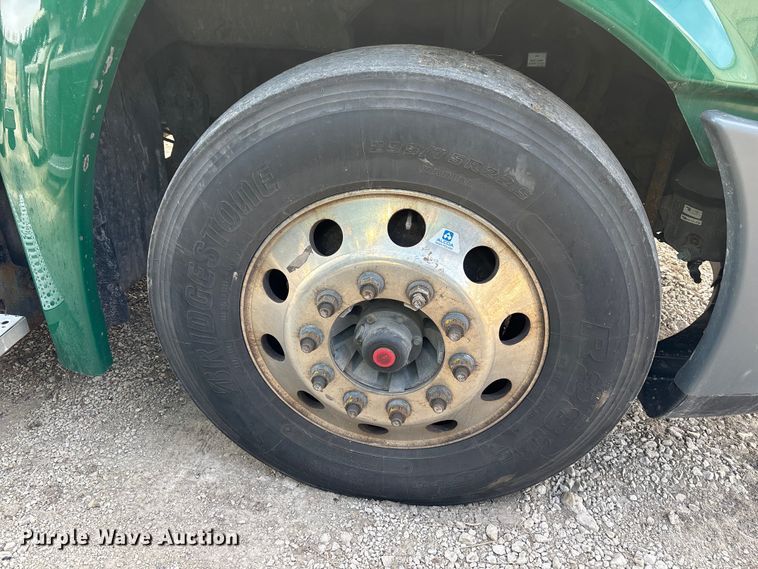 image for item FG1118 2017 Freightliner Cascadia 125 semi truck