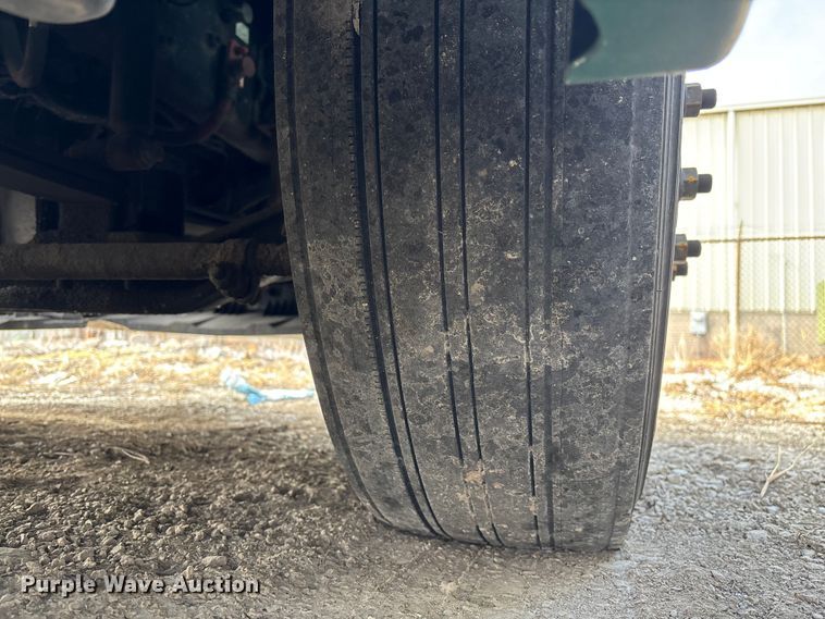 image for item FG1118 2017 Freightliner Cascadia 125 semi truck