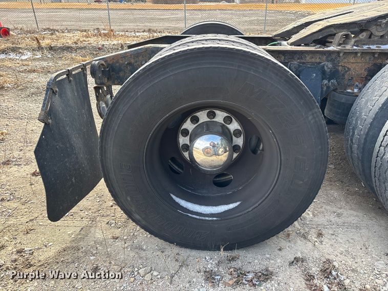 image for item FG1118 2017 Freightliner Cascadia 125 semi truck