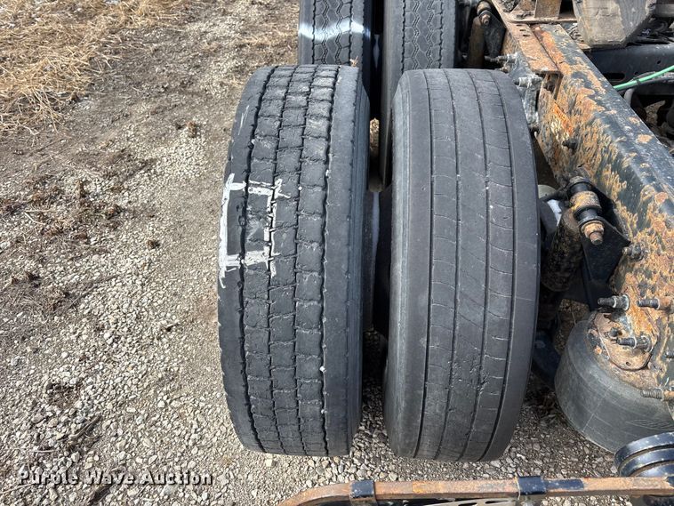 image for item FG1118 2017 Freightliner Cascadia 125 semi truck