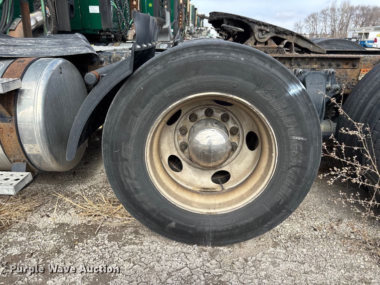 image for item FG1118 2017 Freightliner Cascadia 125 semi truck