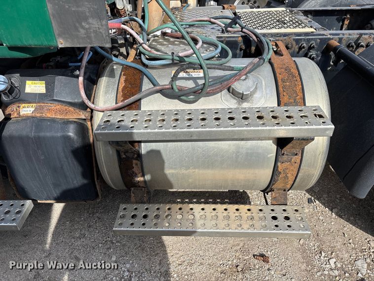 image for item FG1119 2017 Freightliner Cascadia 125 semi truck