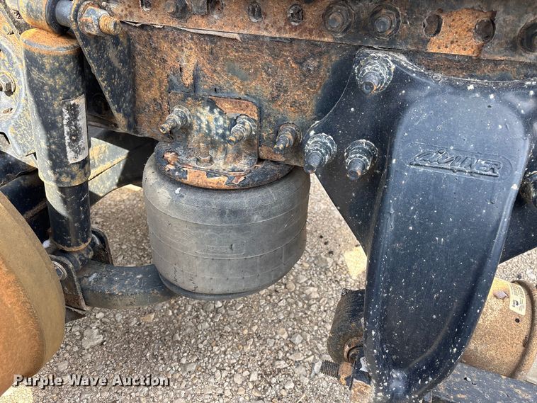 image for item FG1119 2017 Freightliner Cascadia 125 semi truck