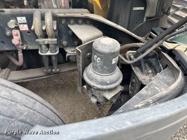 image for item FG1119 2017 Freightliner Cascadia 125 semi truck