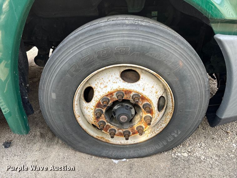 image for item FG1119 2017 Freightliner Cascadia 125 semi truck