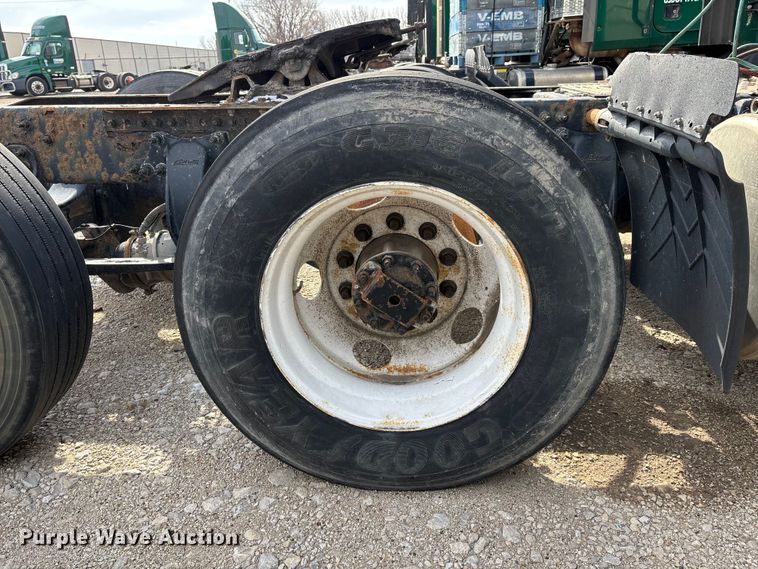 image for item FG1119 2017 Freightliner Cascadia 125 semi truck