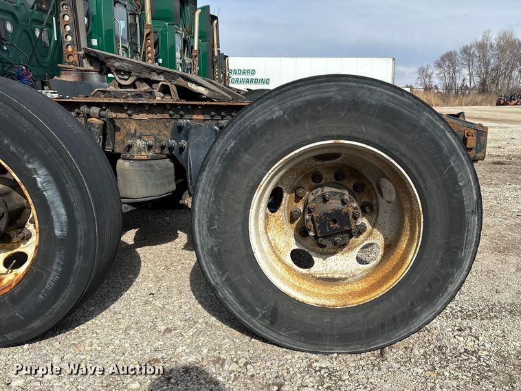 image for item FG1119 2017 Freightliner Cascadia 125 semi truck