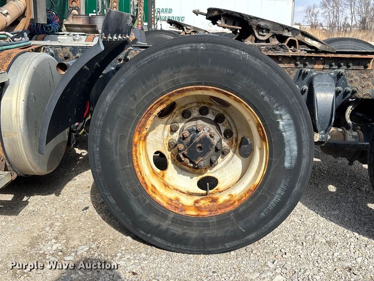 image for item FG1119 2017 Freightliner Cascadia 125 semi truck