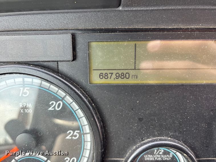 image for item FG1119 2017 Freightliner Cascadia 125 semi truck