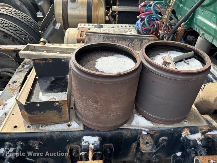 image for item FG1120 2017 Freightliner Cascadia 125 semi truck