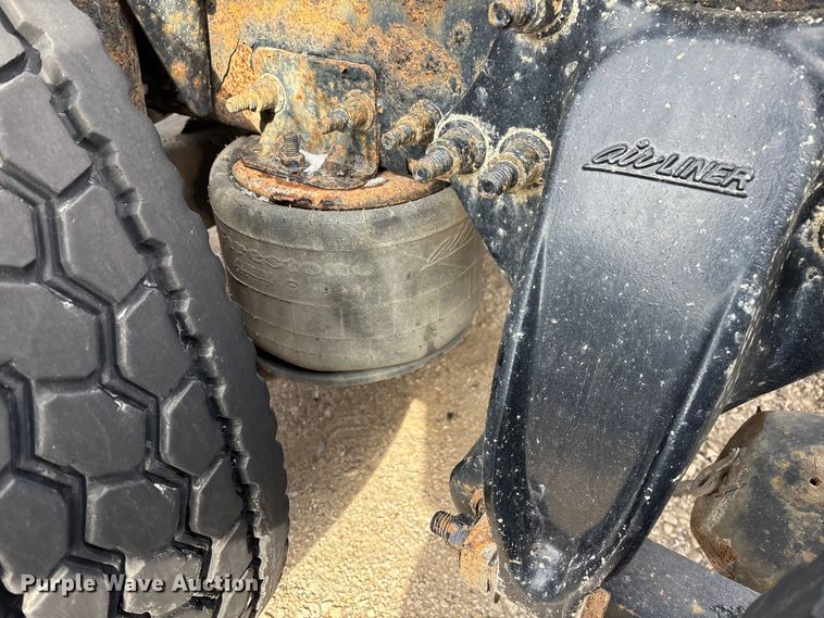 image for item FG1120 2017 Freightliner Cascadia 125 semi truck