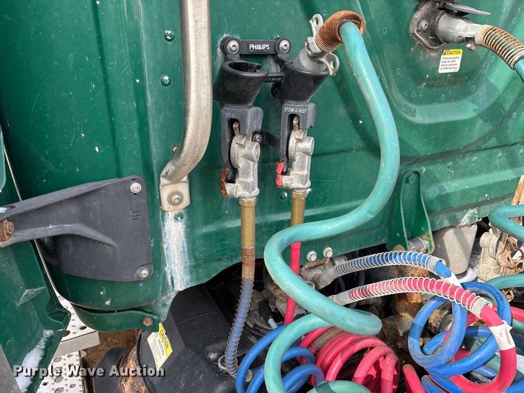 image for item FG1120 2017 Freightliner Cascadia 125 semi truck