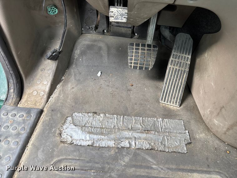 image for item FG1120 2017 Freightliner Cascadia 125 semi truck