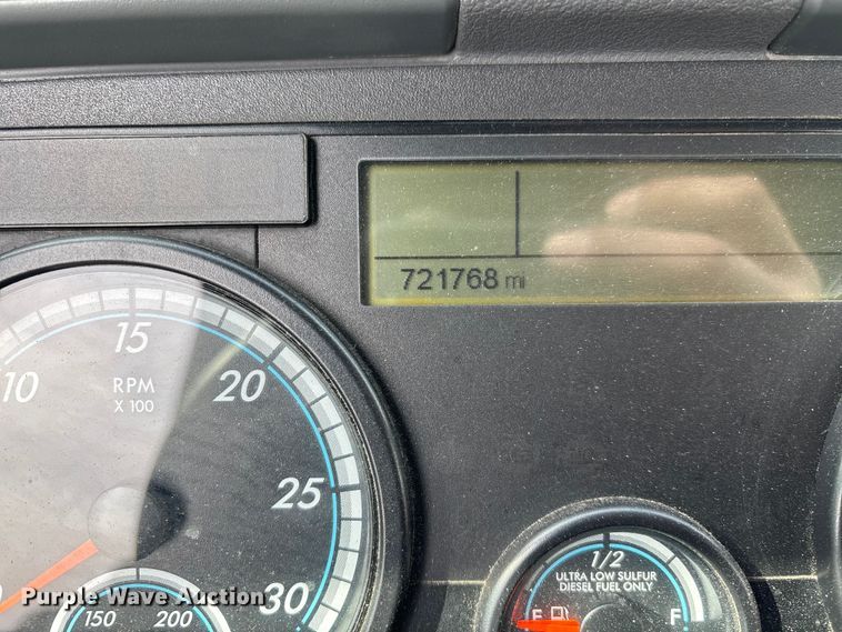 image for item FG1120 2017 Freightliner Cascadia 125 semi truck