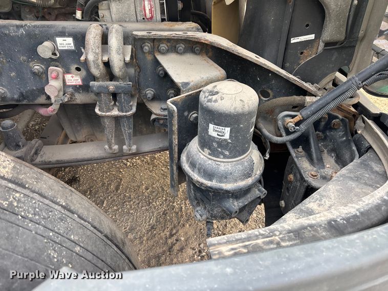 image for item FG1120 2017 Freightliner Cascadia 125 semi truck