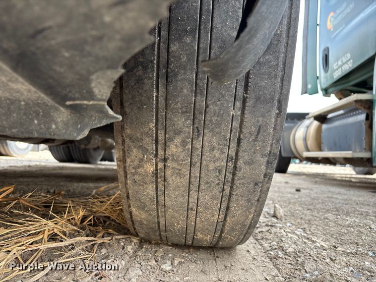 image for item FG1120 2017 Freightliner Cascadia 125 semi truck