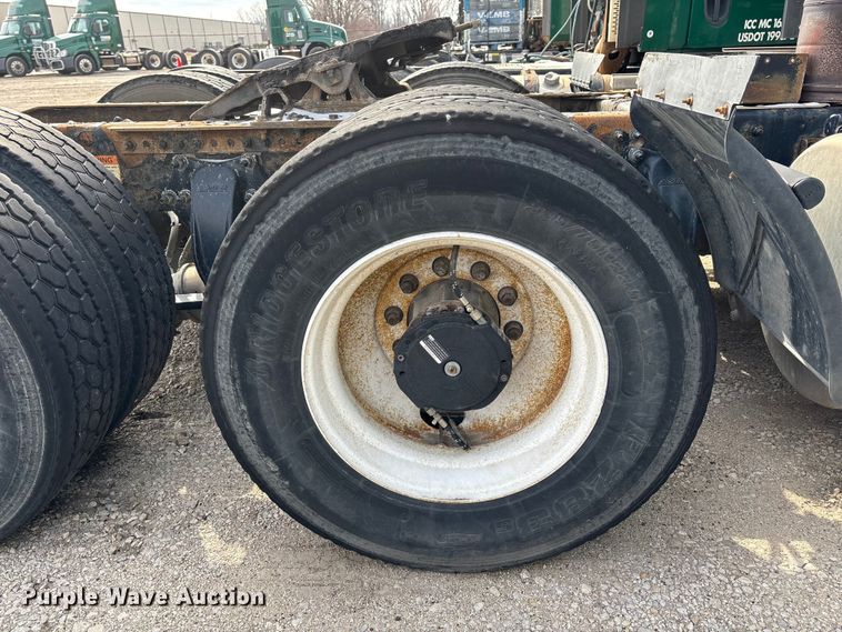 image for item FG1120 2017 Freightliner Cascadia 125 semi truck