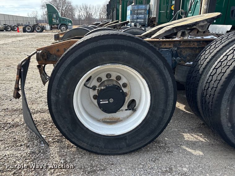 image for item FG1120 2017 Freightliner Cascadia 125 semi truck