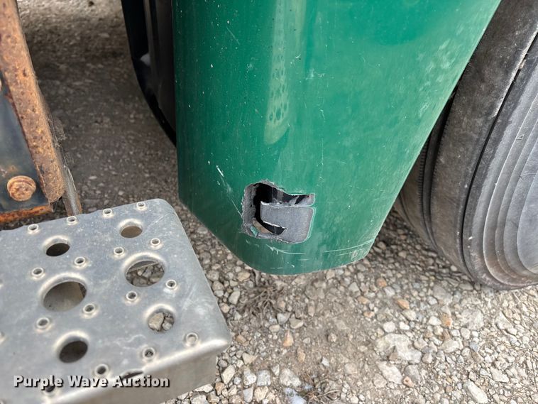 image for item FG1121 2017 Freightliner Cascadia 125 semi truck