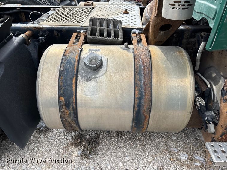 image for item FG1121 2017 Freightliner Cascadia 125 semi truck