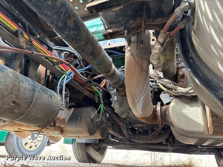 image for item FG1121 2017 Freightliner Cascadia 125 semi truck