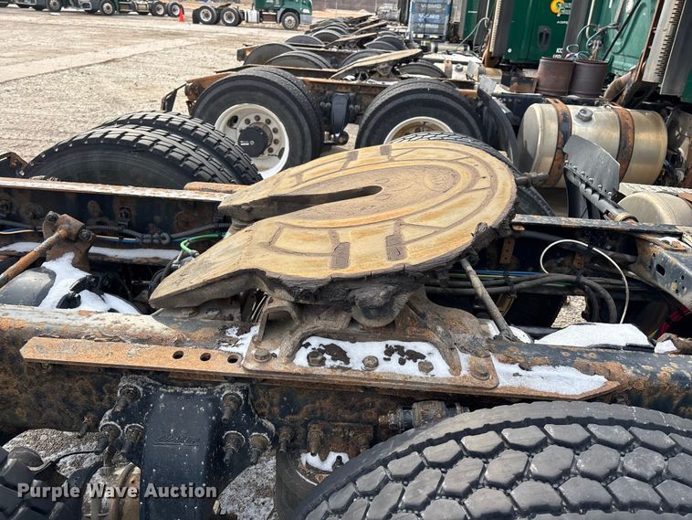 image for item FG1121 2017 Freightliner Cascadia 125 semi truck