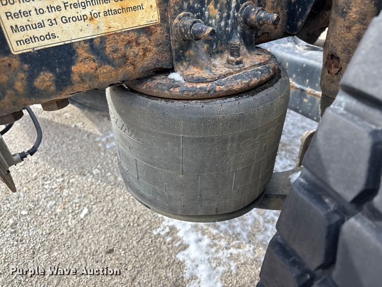 image for item FG1121 2017 Freightliner Cascadia 125 semi truck