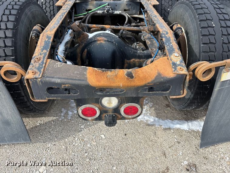 image for item FG1121 2017 Freightliner Cascadia 125 semi truck