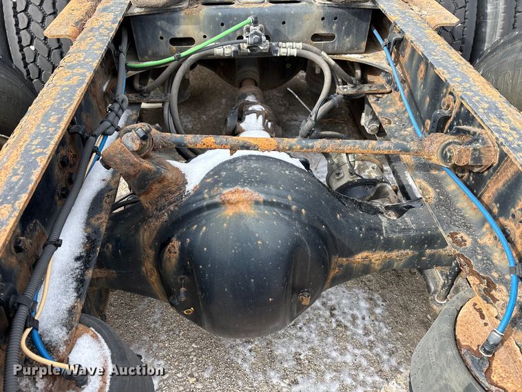 image for item FG1121 2017 Freightliner Cascadia 125 semi truck