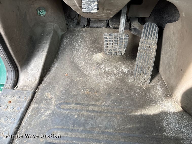 image for item FG1121 2017 Freightliner Cascadia 125 semi truck