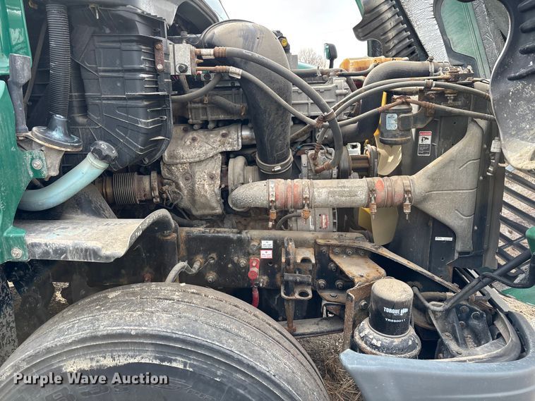 image for item FG1121 2017 Freightliner Cascadia 125 semi truck