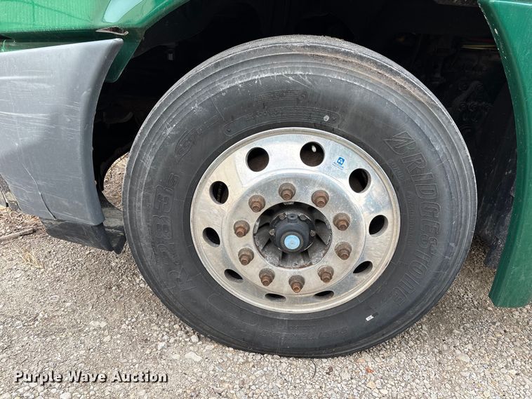 image for item FG1121 2017 Freightliner Cascadia 125 semi truck