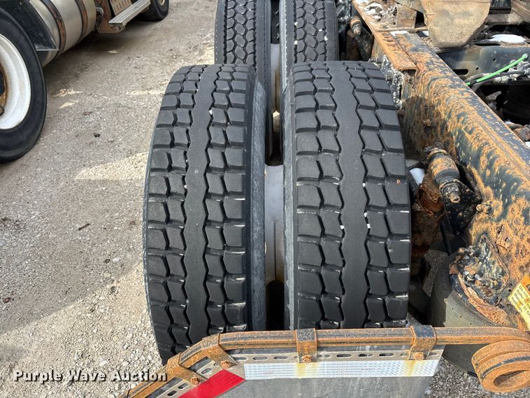 image for item FG1121 2017 Freightliner Cascadia 125 semi truck