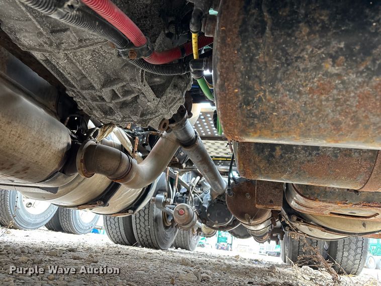 image for item FG1122 2017 Freightliner Cascadia 125 semi truck