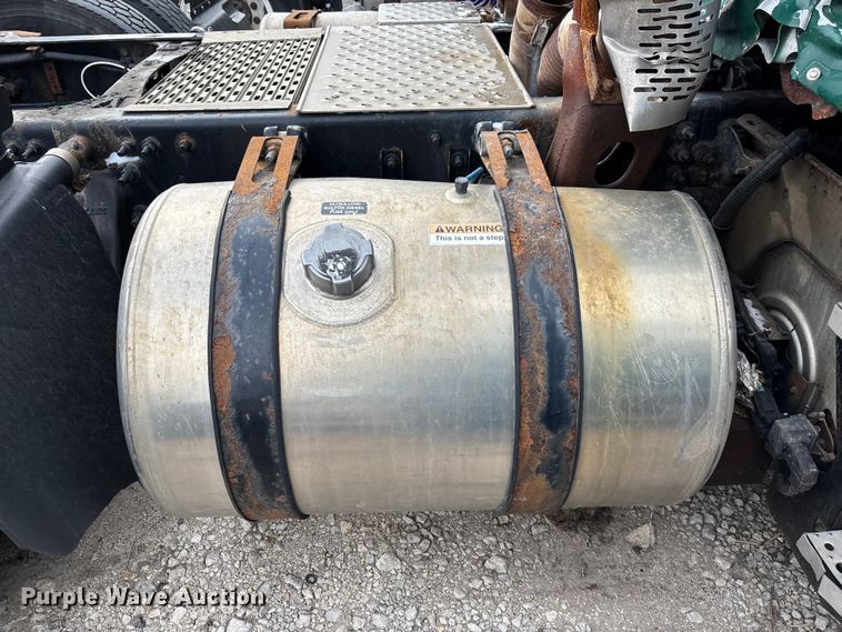 image for item FG1122 2017 Freightliner Cascadia 125 semi truck